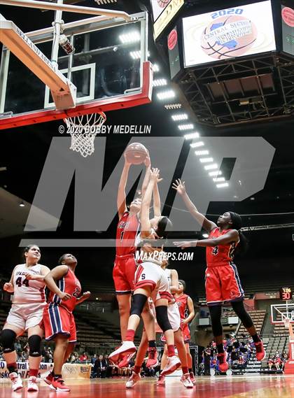 Thumbnail 3 in Strathmore vs. East Bakersfield (CIF D5 Central Section Championship) photogallery.