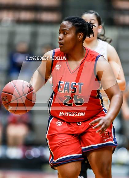 Thumbnail 3 in Strathmore vs. East Bakersfield (CIF D5 Central Section Championship) photogallery.
