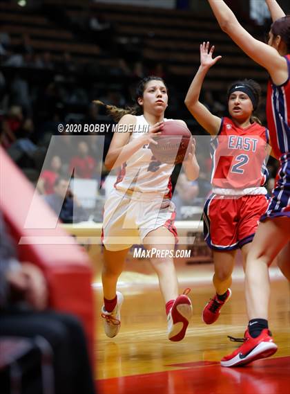 Thumbnail 2 in Strathmore vs. East Bakersfield (CIF D5 Central Section Championship) photogallery.