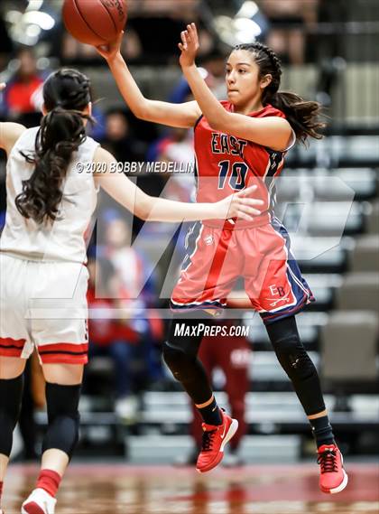 Thumbnail 2 in Strathmore vs. East Bakersfield (CIF D5 Central Section Championship) photogallery.