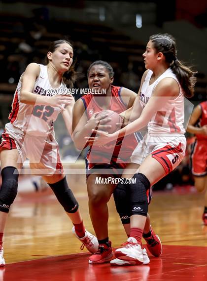 Thumbnail 3 in Strathmore vs. East Bakersfield (CIF D5 Central Section Championship) photogallery.