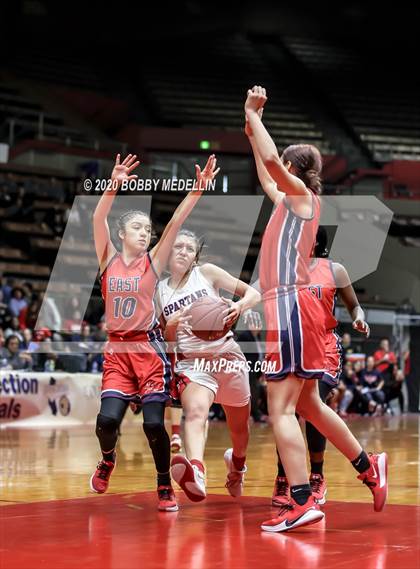 Thumbnail 3 in Strathmore vs. East Bakersfield (CIF D5 Central Section Championship) photogallery.