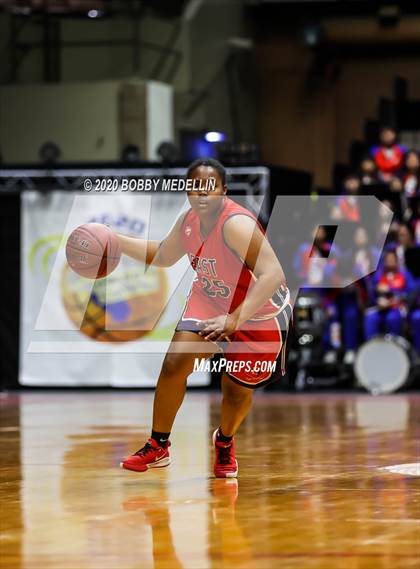 Thumbnail 1 in Strathmore vs. East Bakersfield (CIF D5 Central Section Championship) photogallery.