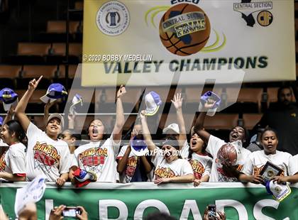 Thumbnail 2 in Strathmore vs. East Bakersfield (CIF D5 Central Section Championship) photogallery.