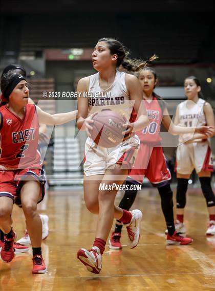 Thumbnail 2 in Strathmore vs. East Bakersfield (CIF D5 Central Section Championship) photogallery.