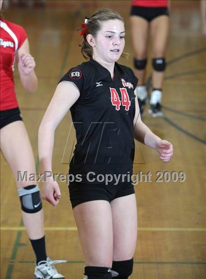 Thumbnail 3 in Elsinore @ Taft (CIF Regional Playoffs) photogallery.