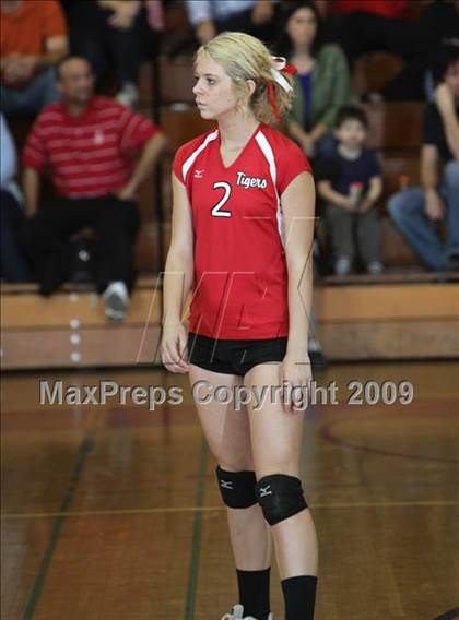 Thumbnail 2 in Elsinore @ Taft (CIF Regional Playoffs) photogallery.