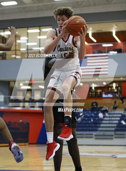 Thumbnail 3 in Horn vs. Lake Travis (In-N-Out Tournament) photogallery.
