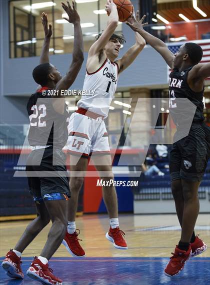 Thumbnail 2 in Horn vs. Lake Travis (In-N-Out Tournament) photogallery.