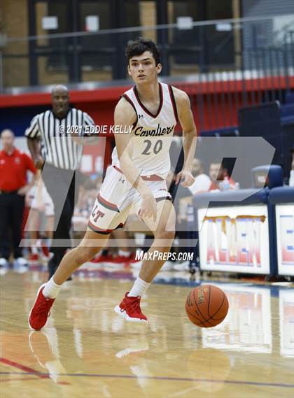 Thumbnail 3 in Horn vs. Lake Travis (In-N-Out Tournament) photogallery.