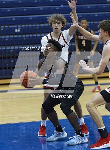Thumbnail 1 in Horn vs. Lake Travis (In-N-Out Tournament) photogallery.