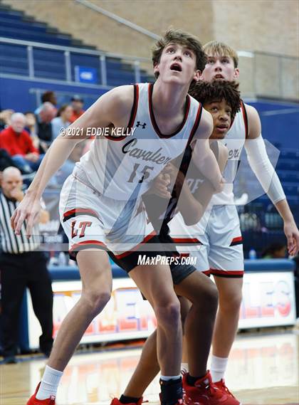 Thumbnail 2 in Horn vs. Lake Travis (In-N-Out Tournament) photogallery.