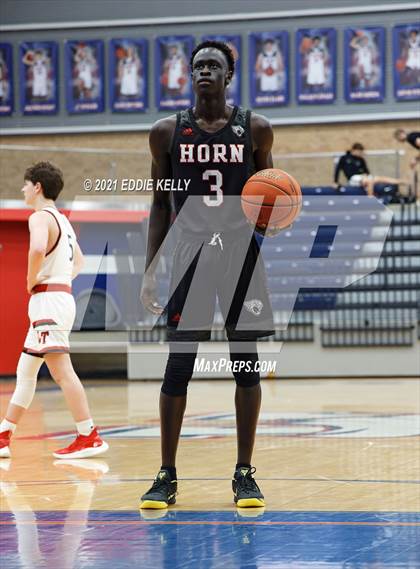 Thumbnail 2 in Horn vs. Lake Travis (In-N-Out Tournament) photogallery.