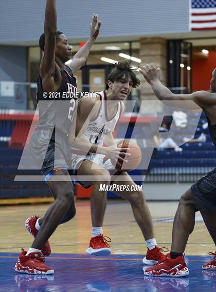 Thumbnail 1 in Horn vs. Lake Travis (In-N-Out Tournament) photogallery.