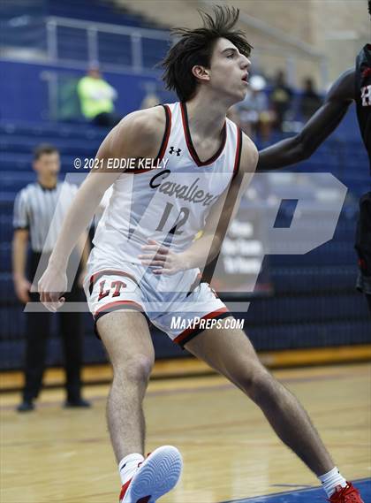 Thumbnail 3 in Horn vs. Lake Travis (In-N-Out Tournament) photogallery.