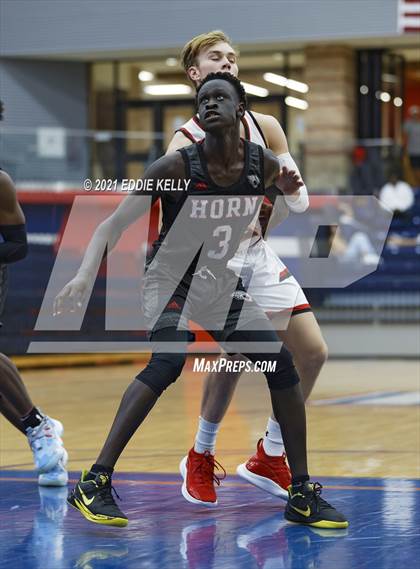 Thumbnail 2 in Horn vs. Lake Travis (In-N-Out Tournament) photogallery.