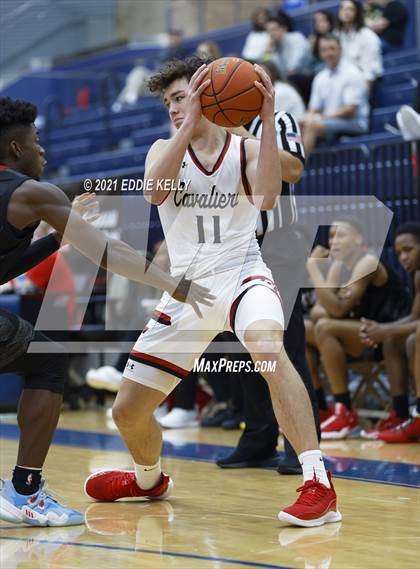 Thumbnail 1 in Horn vs. Lake Travis (In-N-Out Tournament) photogallery.