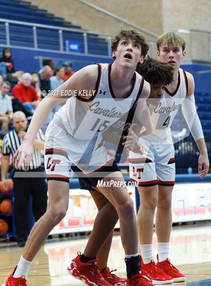 Thumbnail 1 in Horn vs. Lake Travis (In-N-Out Tournament) photogallery.