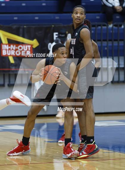 Thumbnail 2 in Horn vs. Lake Travis (In-N-Out Tournament) photogallery.