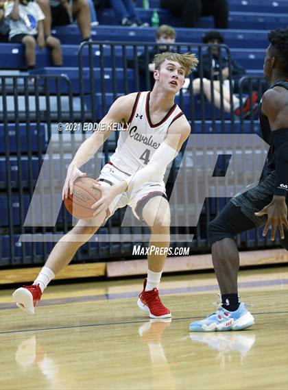 Thumbnail 3 in Horn vs. Lake Travis (In-N-Out Tournament) photogallery.