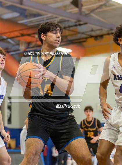 Thumbnail 2 in Clovis vs. Denver South (Tarkanian Classic) photogallery.