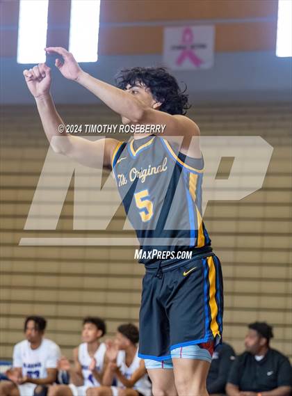 Thumbnail 2 in Clovis vs. Denver South (Tarkanian Classic) photogallery.