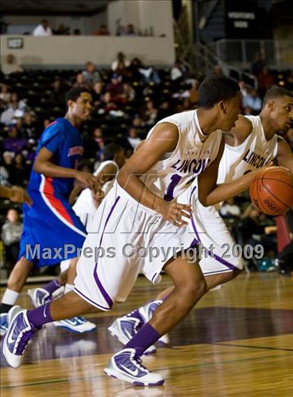 Thumbnail 1 in Lincoln vs Duncanville (Chris Bosh South Dallas Shootout) photogallery.