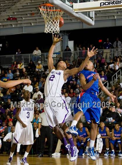 Thumbnail 1 in Lincoln vs Duncanville (Chris Bosh South Dallas Shootout) photogallery.
