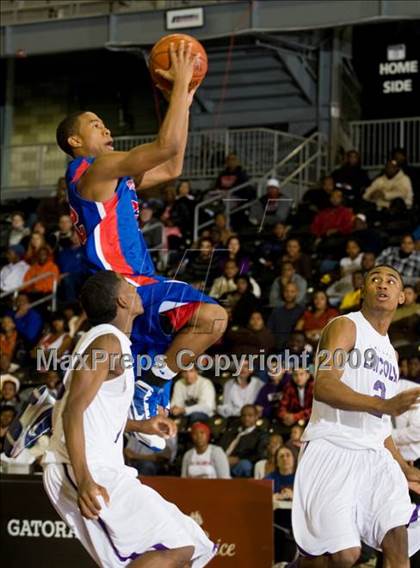 Thumbnail 1 in Lincoln vs Duncanville (Chris Bosh South Dallas Shootout) photogallery.