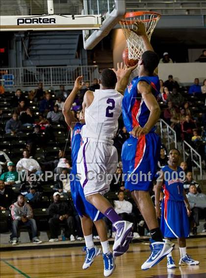 Thumbnail 1 in Lincoln vs Duncanville (Chris Bosh South Dallas Shootout) photogallery.
