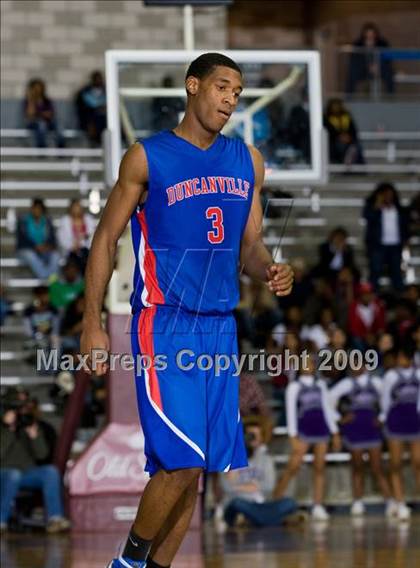 Thumbnail 1 in Lincoln vs Duncanville (Chris Bosh South Dallas Shootout) photogallery.