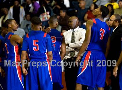 Thumbnail 1 in Lincoln vs Duncanville (Chris Bosh South Dallas Shootout) photogallery.