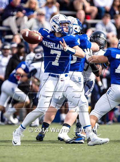 Thumbnail 3 in Columbus vs. Highlands photogallery.