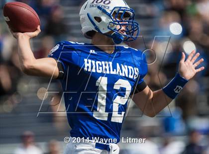 Thumbnail 2 in Columbus vs. Highlands photogallery.