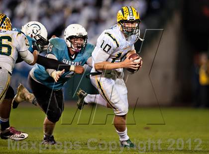Thumbnail 3 in Villa Park vs. Edison (CIF SS Southwest Division Final) photogallery.