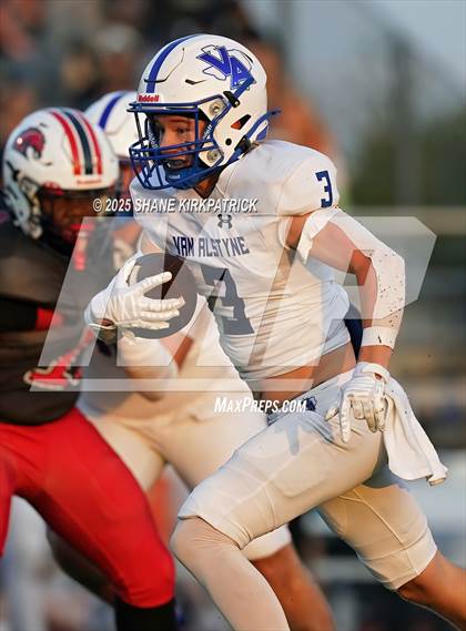 Thumbnail 3 in Van Alstyne @ Life Waxahachie photogallery.