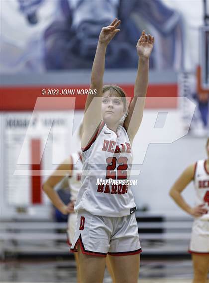 Thumbnail 1 in Garrett @ DeKalb photogallery.