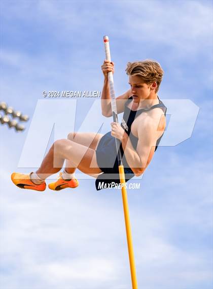 Thumbnail 3 in Bellbrook Invitational photogallery.