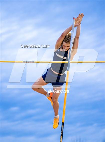 Thumbnail 1 in Bellbrook Invitational photogallery.