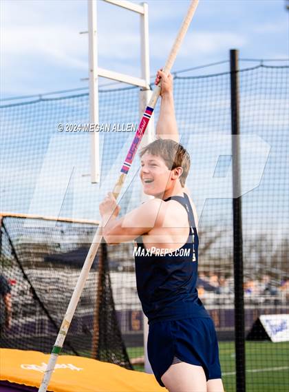 Thumbnail 2 in Bellbrook Invitational photogallery.