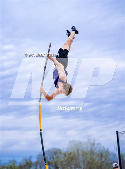 Thumbnail 2 in Bellbrook Invitational photogallery.