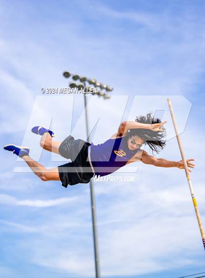 Thumbnail 2 in Bellbrook Invitational photogallery.
