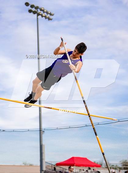 Thumbnail 2 in Bellbrook Invitational photogallery.