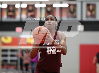 Thumbnail 2 in Harvest Prep vs. Worthington Christian (OHSAA D3 District Final) photogallery.