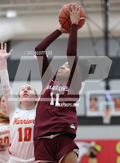 Thumbnail 2 in Harvest Prep vs. Worthington Christian (OHSAA D3 District Final) photogallery.