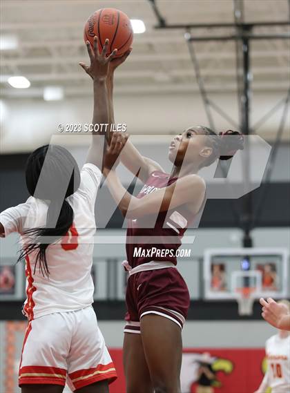 Thumbnail 2 in Harvest Prep vs. Worthington Christian (OHSAA D3 District Final) photogallery.