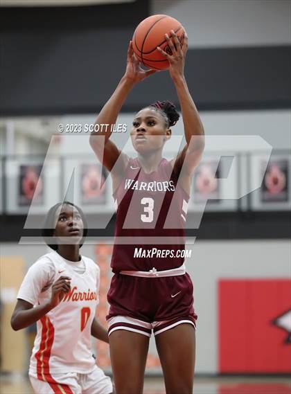 Thumbnail 1 in Harvest Prep vs. Worthington Christian (OHSAA D3 District Final) photogallery.