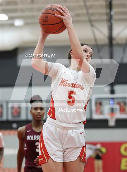Thumbnail 1 in Harvest Prep vs. Worthington Christian (OHSAA D3 District Final) photogallery.