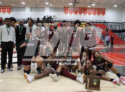 Thumbnail 3 in Harvest Prep vs. Worthington Christian (OHSAA D3 District Final) photogallery.