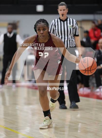 Thumbnail 3 in Harvest Prep vs. Worthington Christian (OHSAA D3 District Final) photogallery.